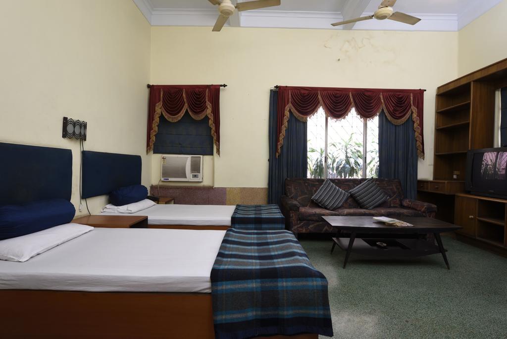 Hotel Esplanade Chambers Kolkata Room photo